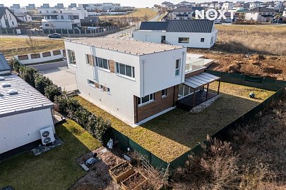 Prodej domu vila 320 m² pozemek 817 m², Vysoký Újezd