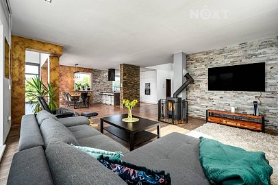 Prodej domu rodinný 200 m² pozemek 1058 m², Ujkovice